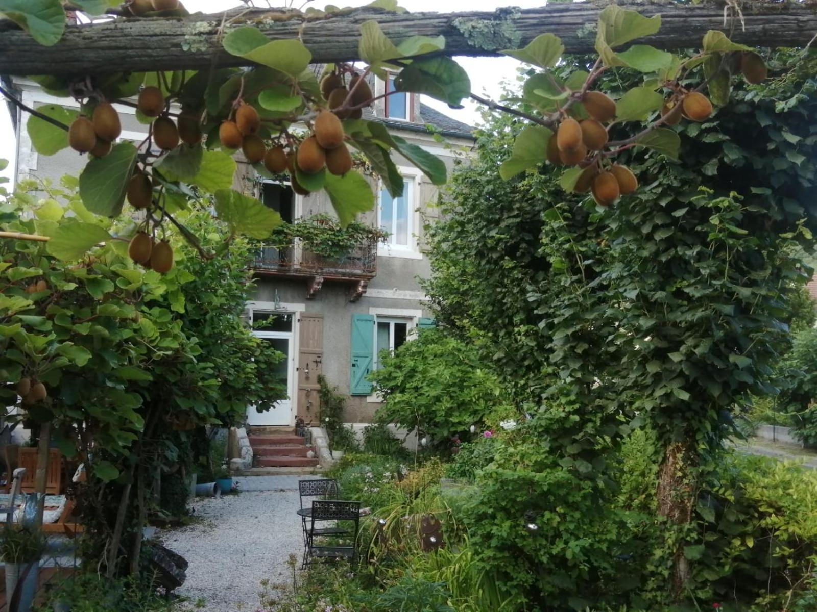 La Maison O Kiwis - Chambres D'Hotes Saint-Denis-les-Martel Экстерьер фото